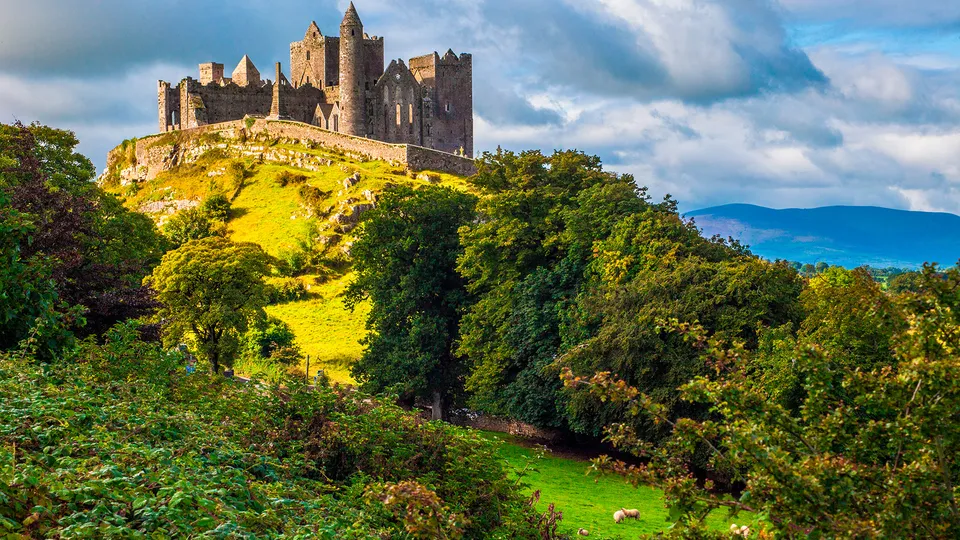 Veduta panoramica della rocca di Cashel